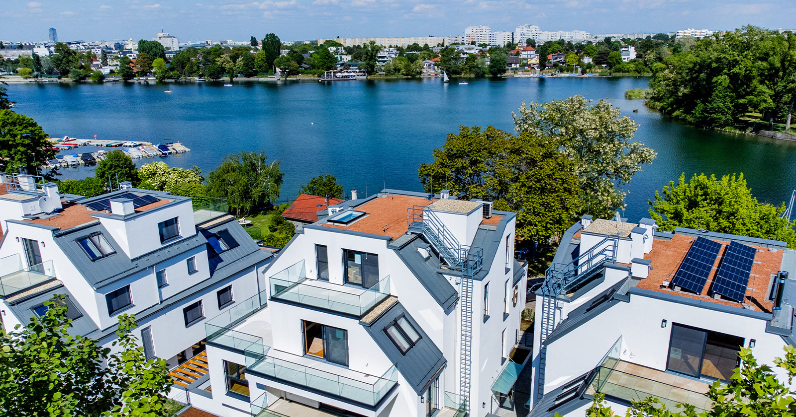 Moderne Wohnanlagen am Fischerstrand in Wien | Credit: Glorit Bausysteme