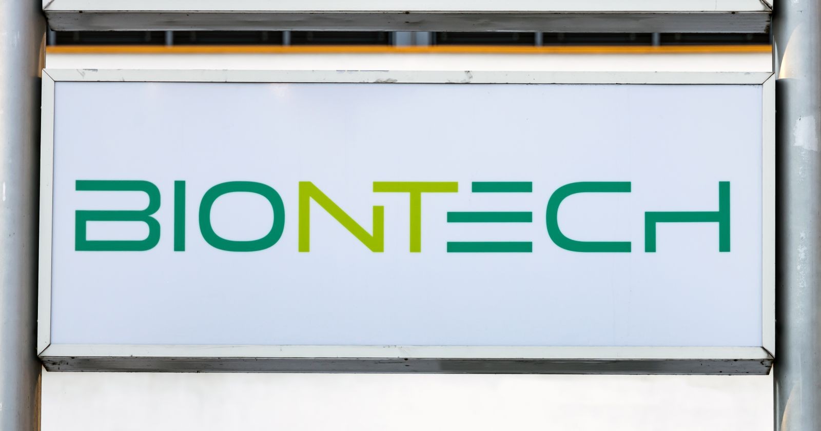Außenansicht der BioNTech Produktionsstätte in Marburg