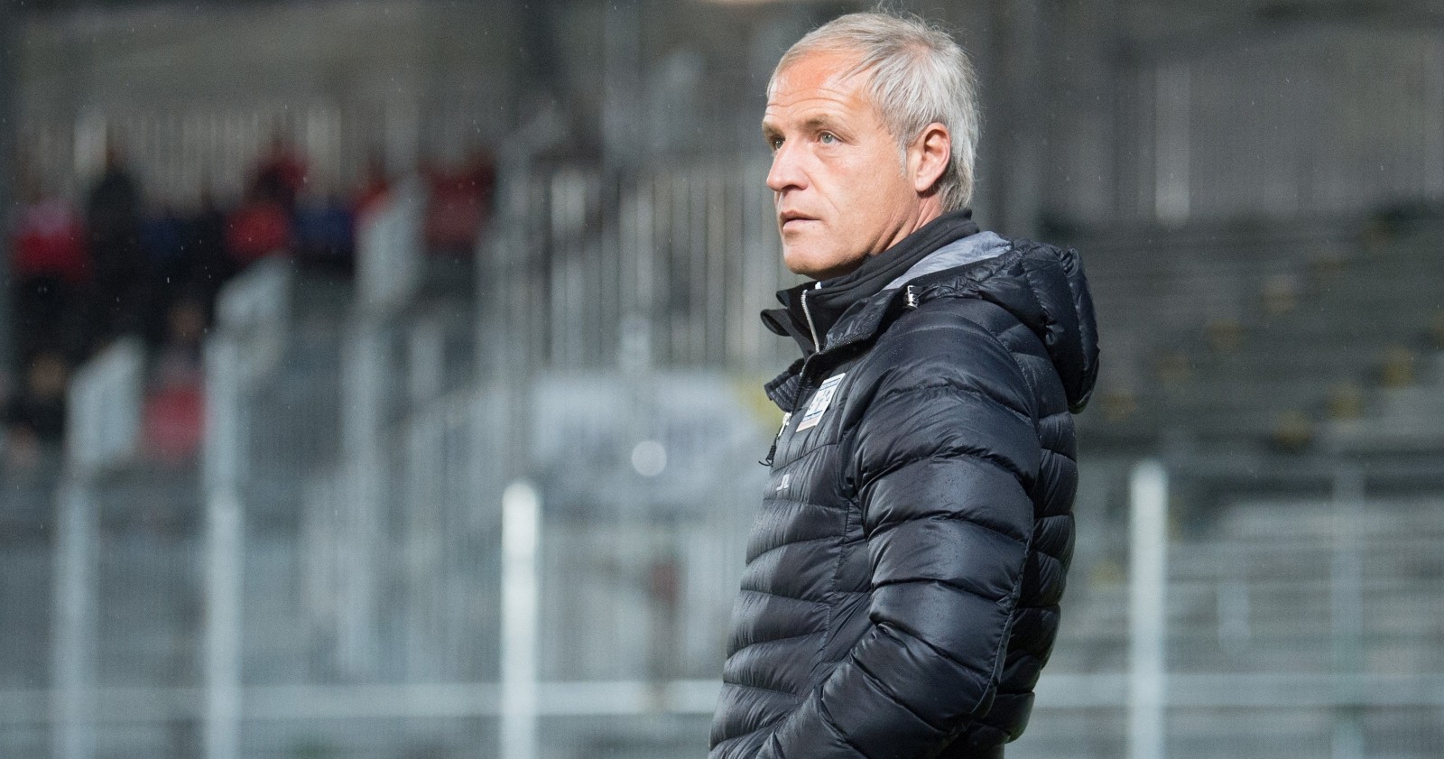 Trainer Heimo Pfeifenberger während einem Bundesligaspiel.