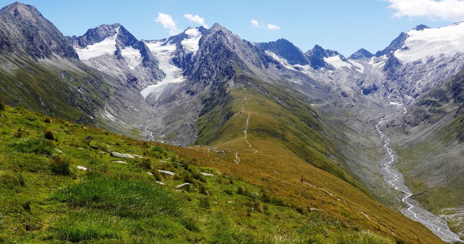 Jäger stürzt im steilen alpinen Gelände im Ötztal bei Längenfeld ab – tödlicher Unfall auf 1800 Metern Höhe