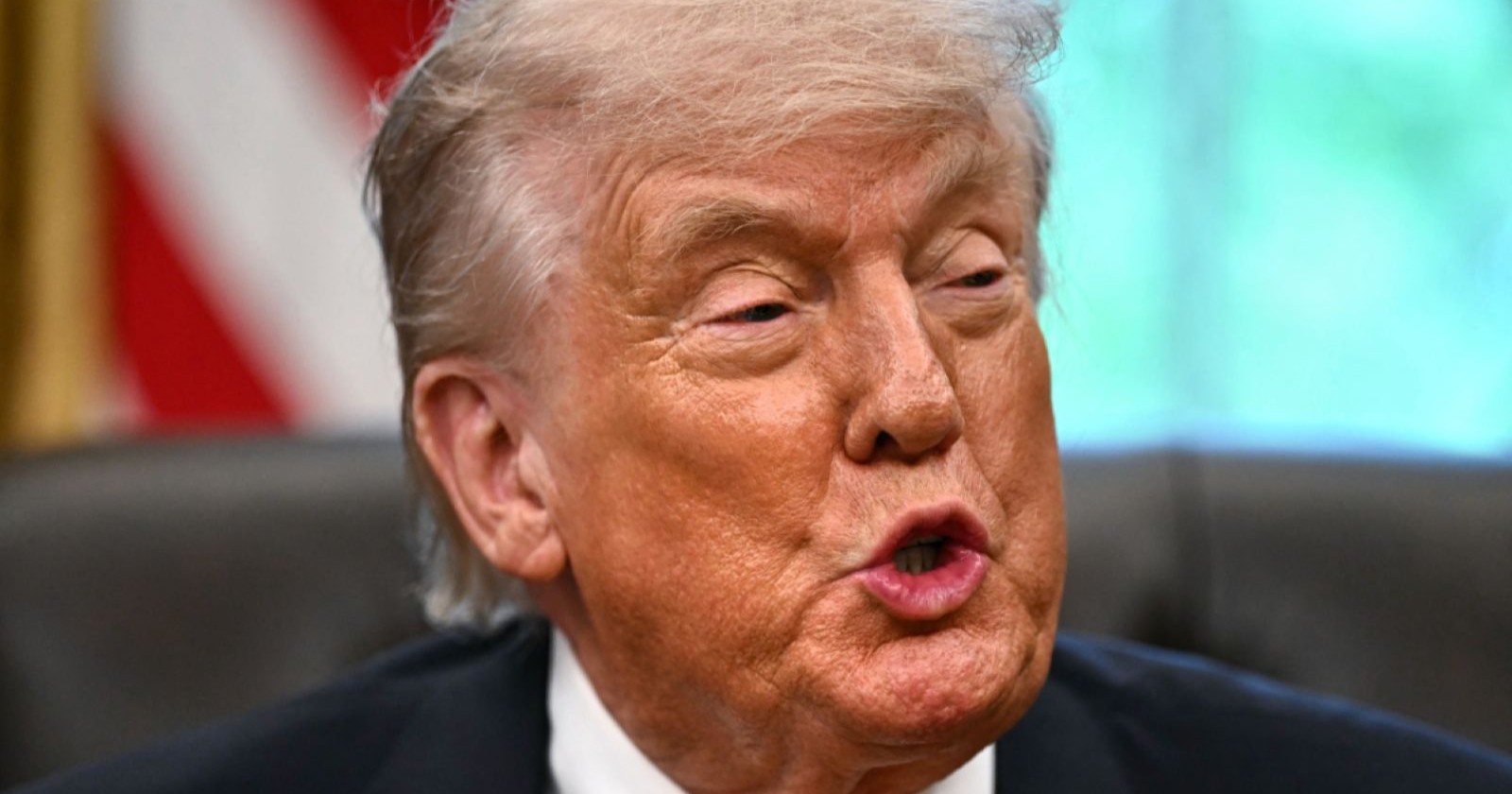 Donald Trump spricht nach dem Urteil eines US-Handelsgerichts zu den umstrittenen Strafzöllen der USA auf Importe aus dem Ausland.