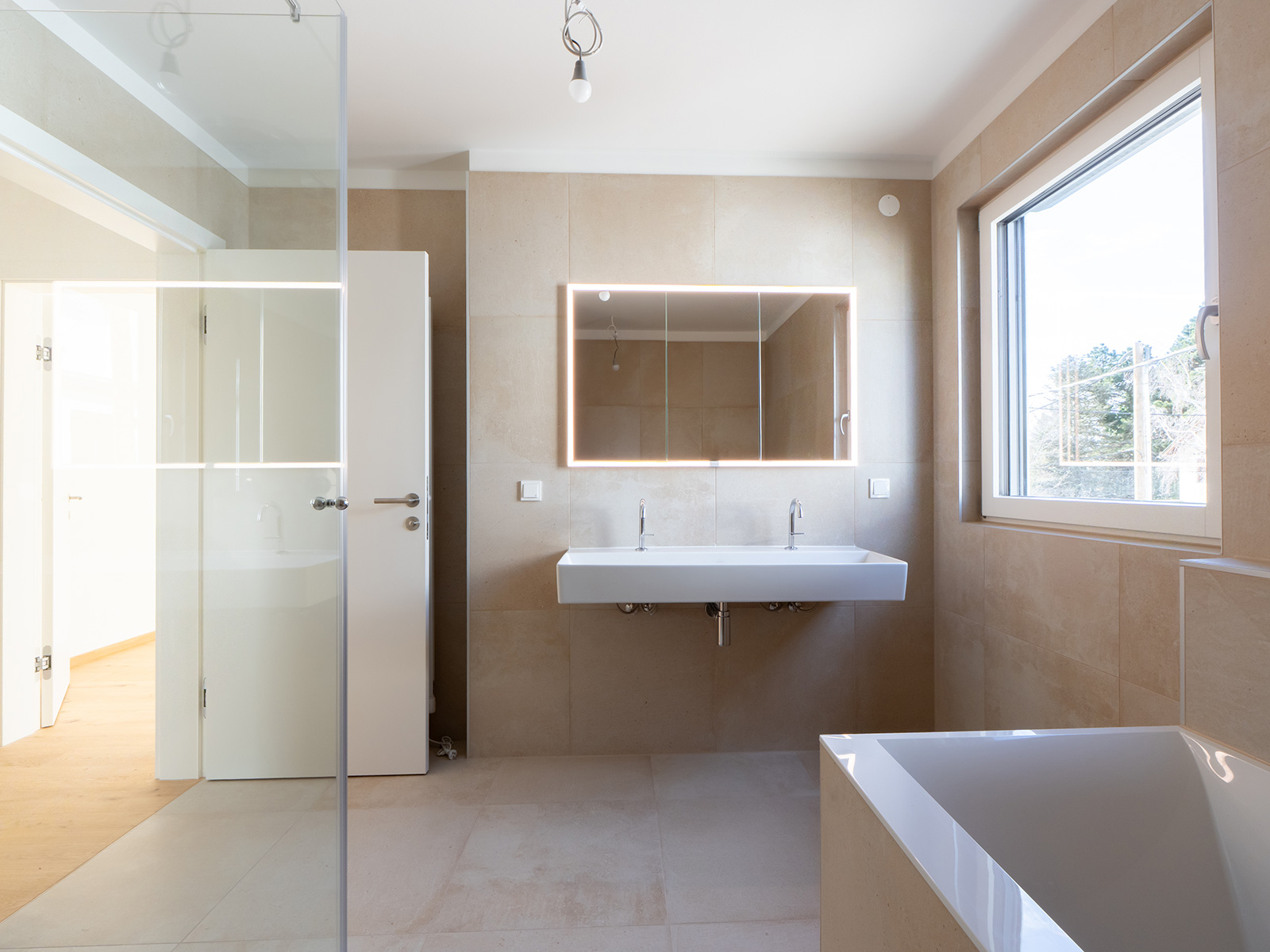 Modernes Badezimmer | Credit: Glorit Bausysteme
