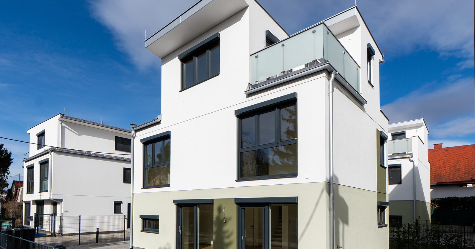 Modernes Haus von außen | Credit: Glorit Bausysteme