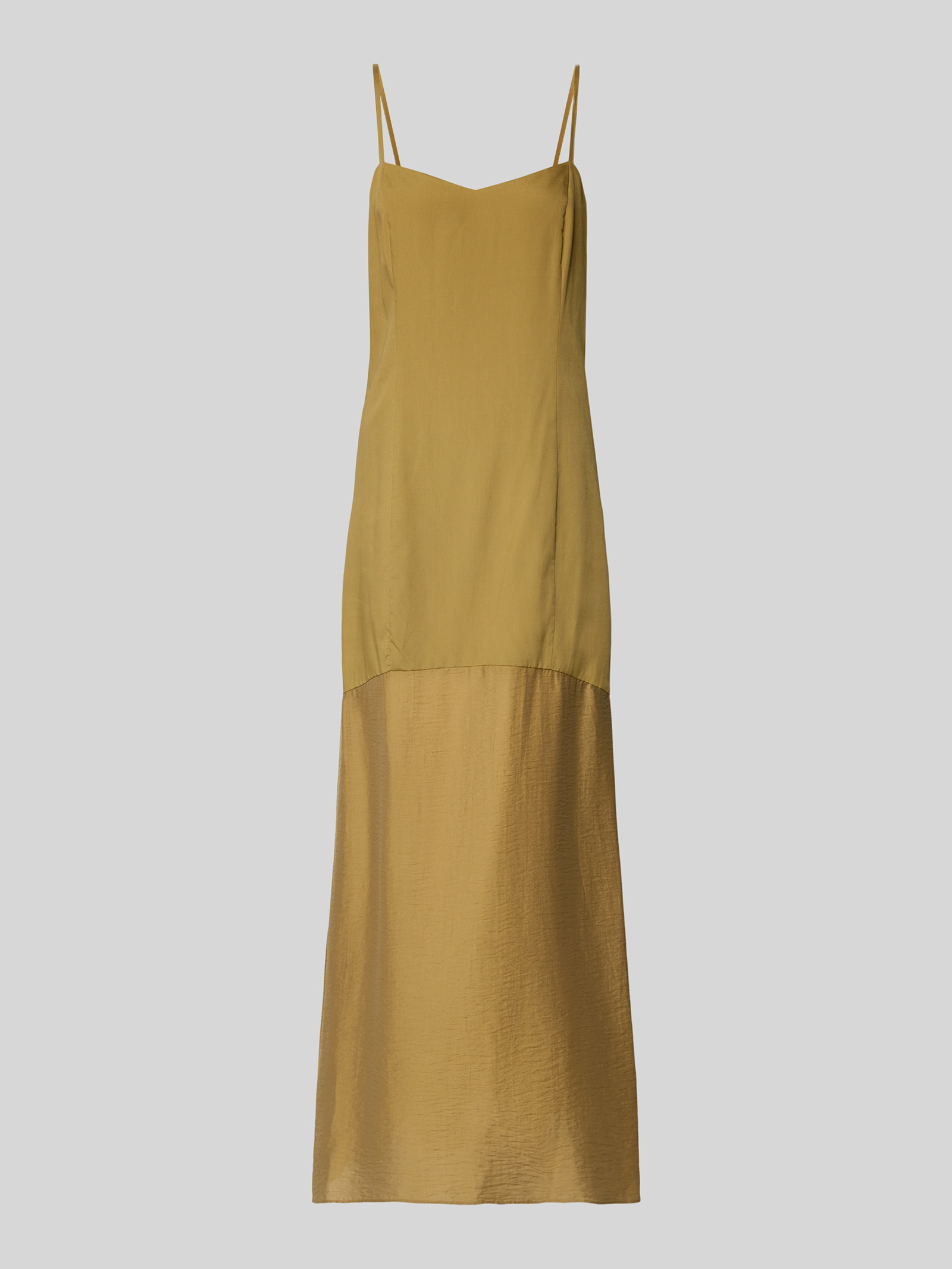 Kleid | Credit: Peek &amp; Cloppenburg