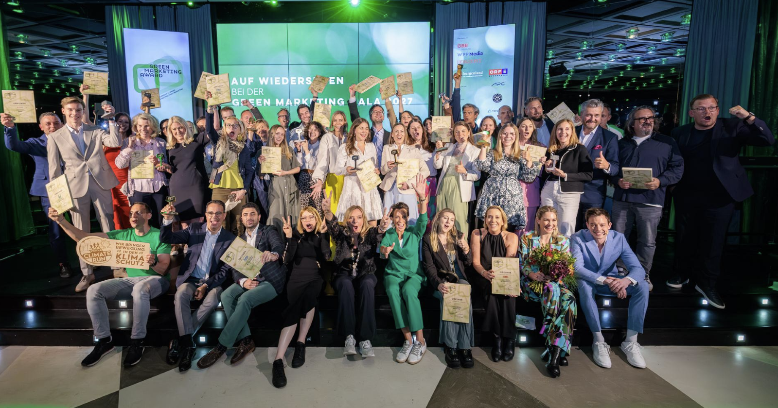 Gruppenbild der Veranstalter und aller Sieger des Green Marketing Award 2026