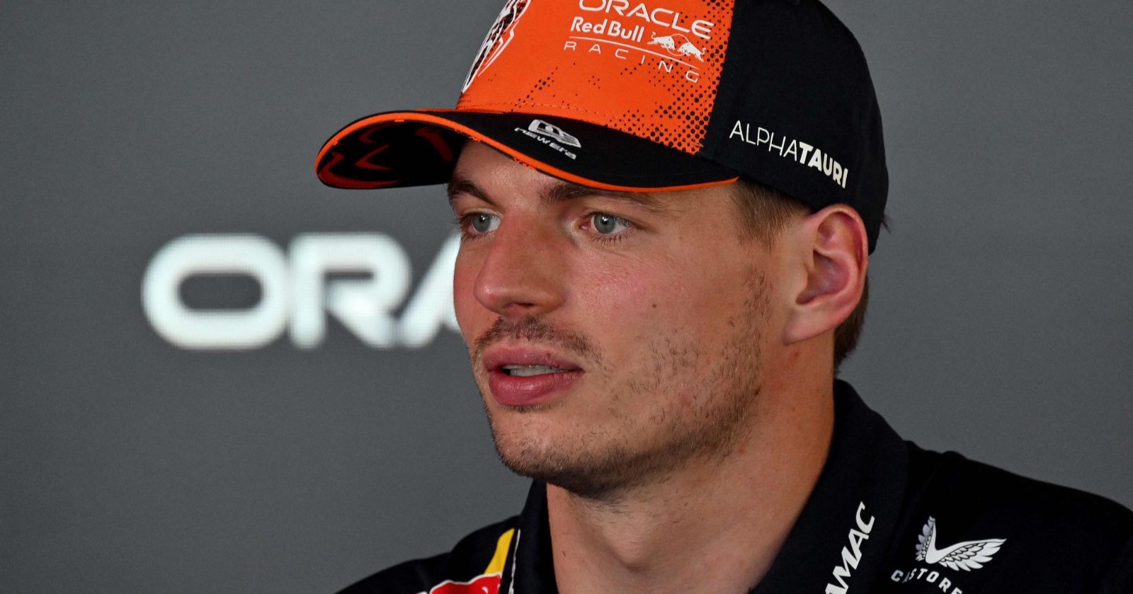 Max Verstappen bei Pressekonferenz in Spielberg – Kritik an Kühlwesten trotz Hitze und FIA-Hitzealarm