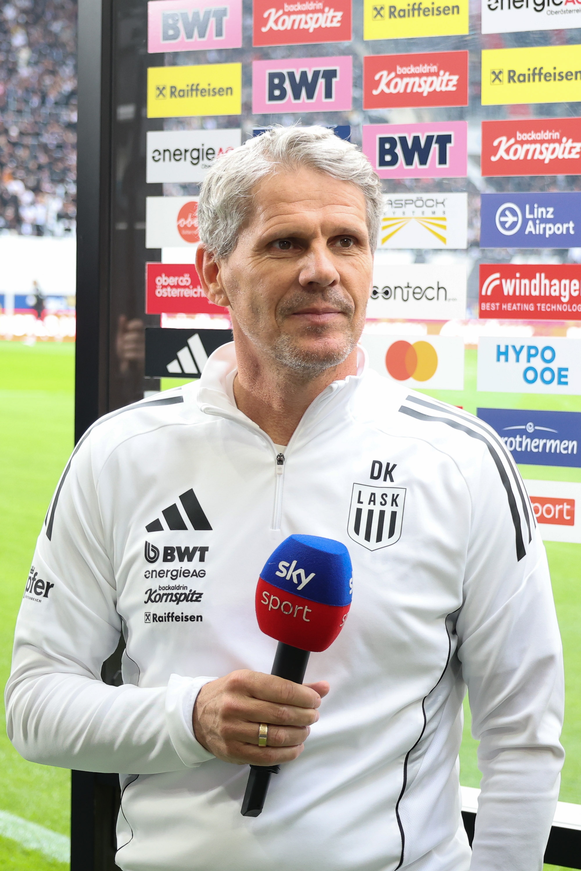 Didi Kühbauer nach einem Bundesligaspiel im Interview.