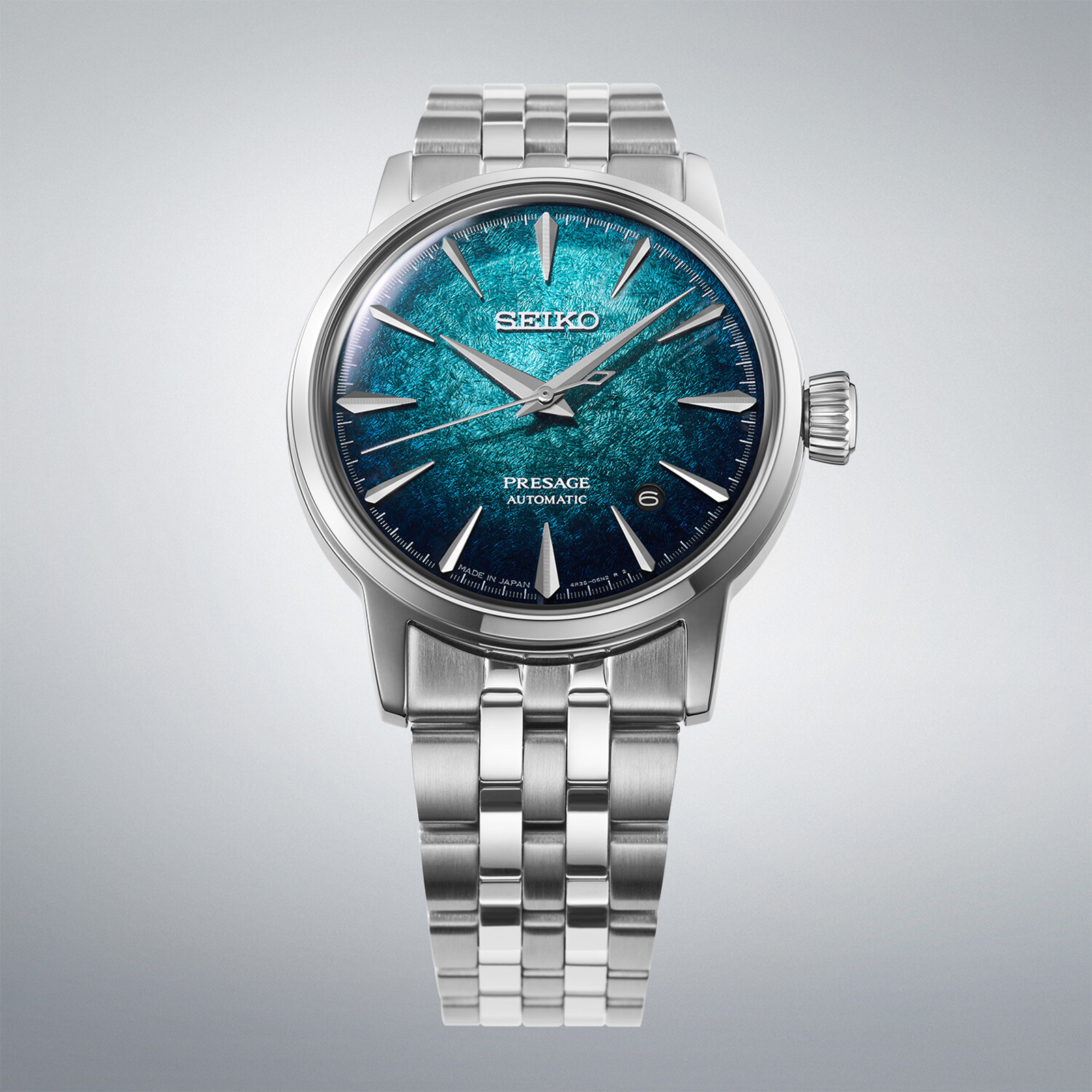 Silberne Armbanduhr mit blauem Ziffernblatt | Credit: Seiko
