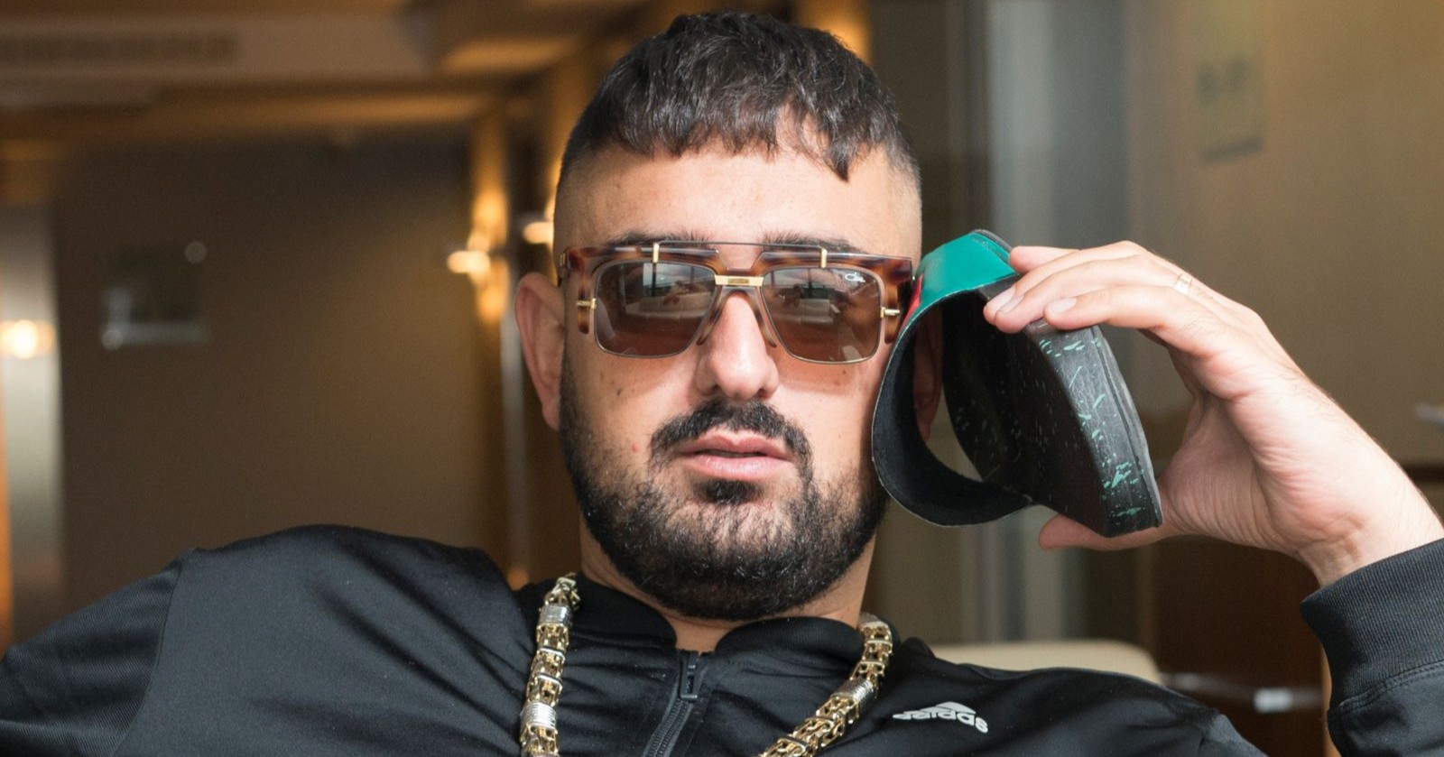Haftbefehl sagt sein Wien-Konzert in der METAStadt ab. Der deutsche Rapper kämpft derzeit mit gesundheitlichen und persönlichen Problemen.