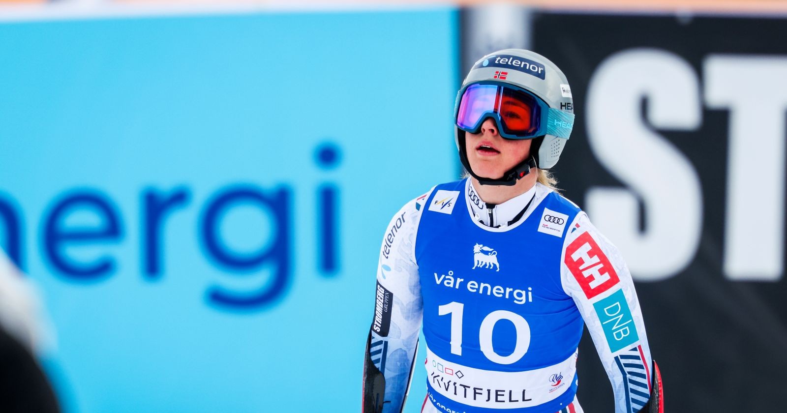 Kajsa Vickhoff Lee im Zielraum beim Super-G von Kvitfjell