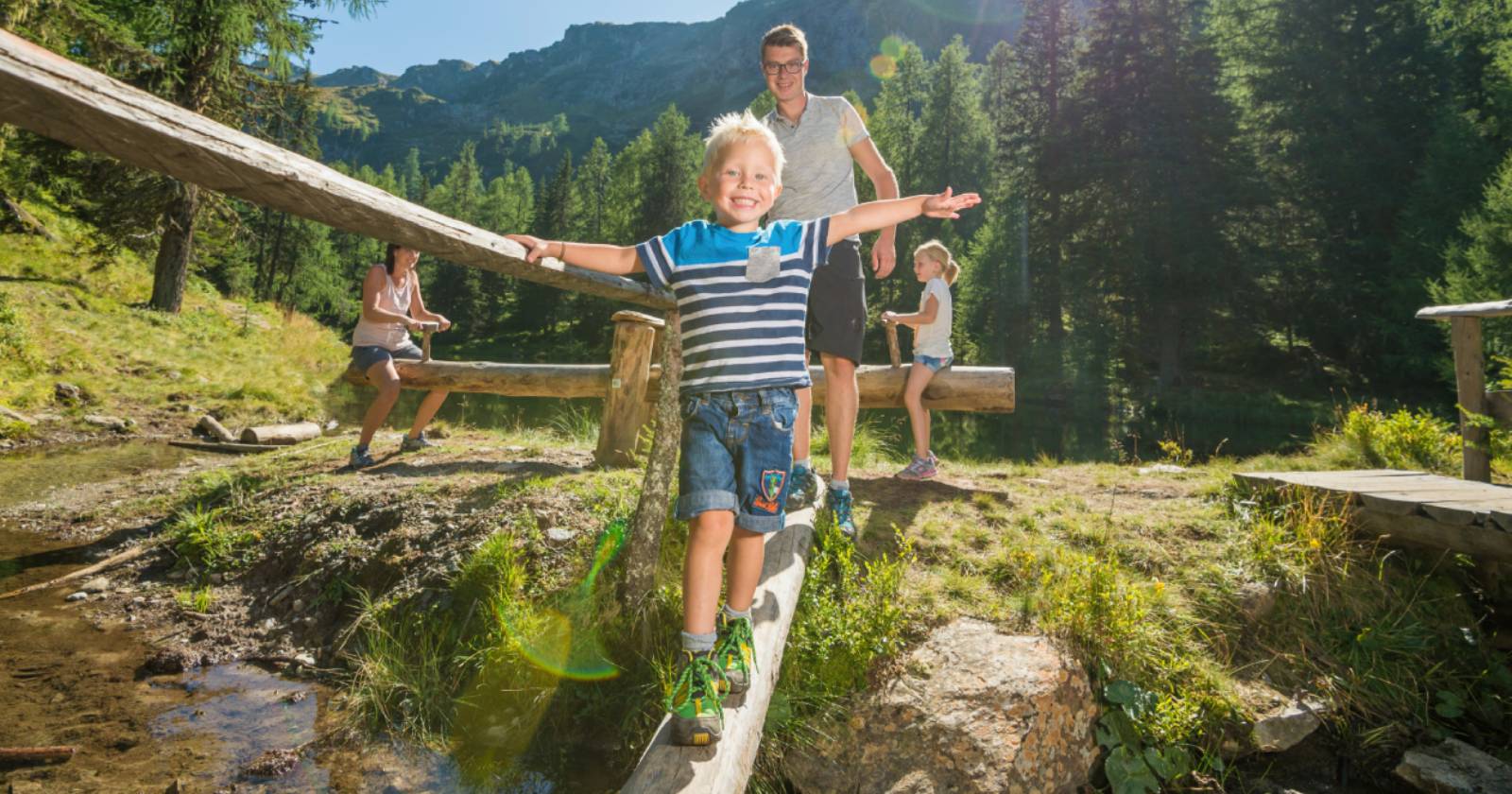 Kinder beim Wandern | Credit: Reiteralm Bergbahnen