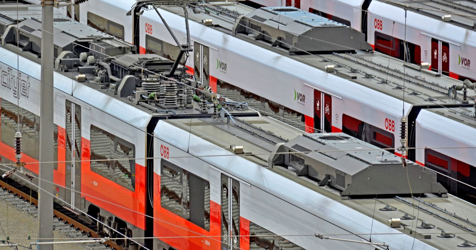 Stromausfall Wien: Mehrere ÖBB-Züge stehen in einer Werkstätte in Wien. In Floridsdorf kam es am Mittwochmorgen zu einem Stromausfall, von dem auch eine ÖBB-Werkstatt betroffen war.