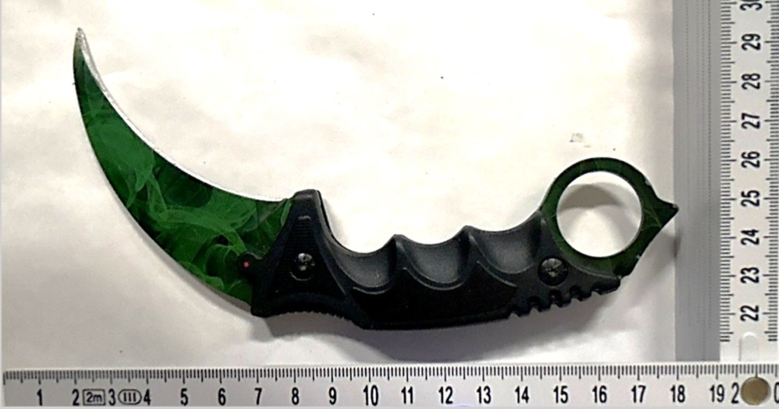 Tatwaffe vom Messer-Vorfall am Europaplatz in Wien