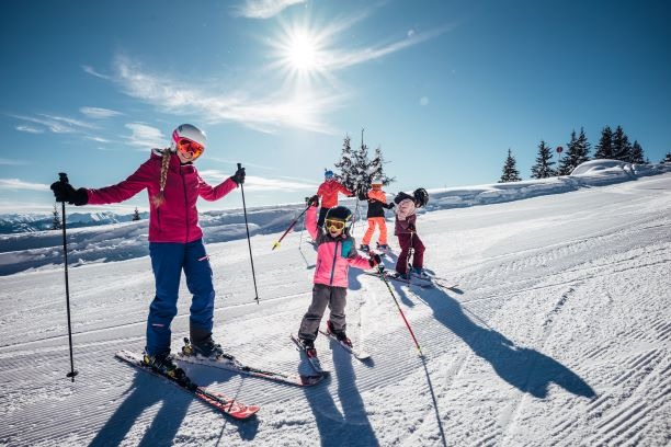 Familien-Skitag | Credit: Schmittenhöhebahn AG