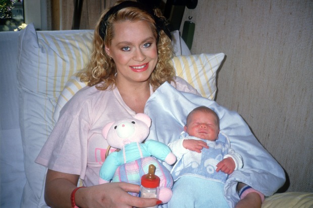 Bea Fiedler mit ihrem neugeborenen Sohn