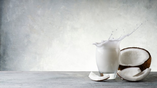 "Cool down" mit Kokos | Credit: iStock.com/Luigi Giordano