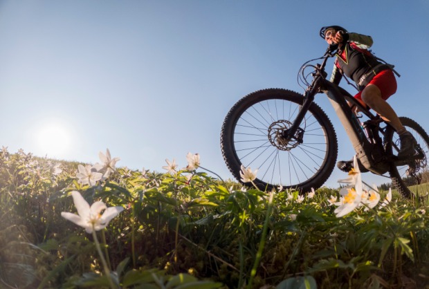 Ohne Radhelm lieber keine Tour | Credit: iStock.com/Uwe Moser