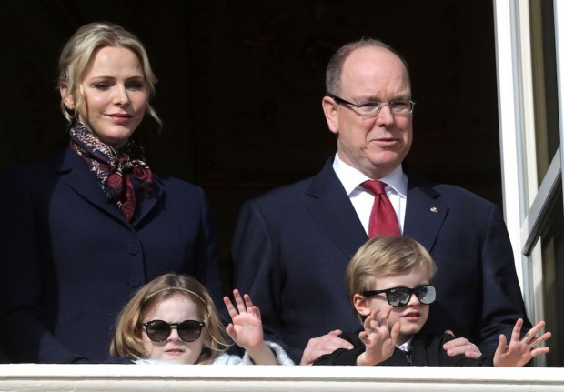 Charlene und Albert von Monaco mit den Zwillingen
