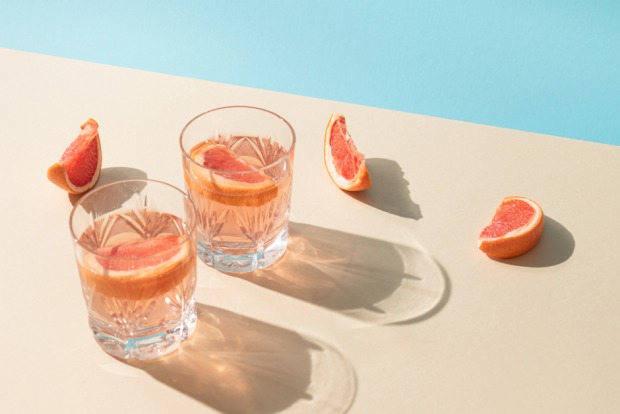 "Wasserspender" Grapefruit | Credit: iStock.com/Bozidarka Jaglicic
