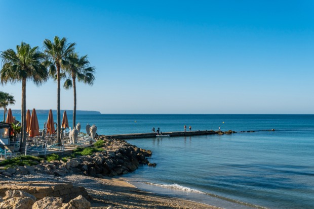 Der Strand Can Pere Antoni bei Sonnenaufgang | Credit: iStock.com/Neme Jimenez
