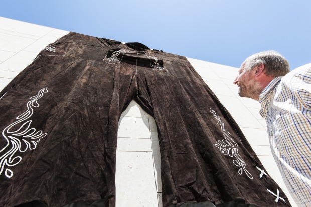 Größte Lederhose der Welt | Credit: zellamsee-kaprun/ Christian Mairitsch