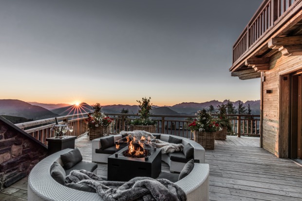 Traumhafte Terrasse | Credit: Hahnenkamm Lodge Kitzbühel