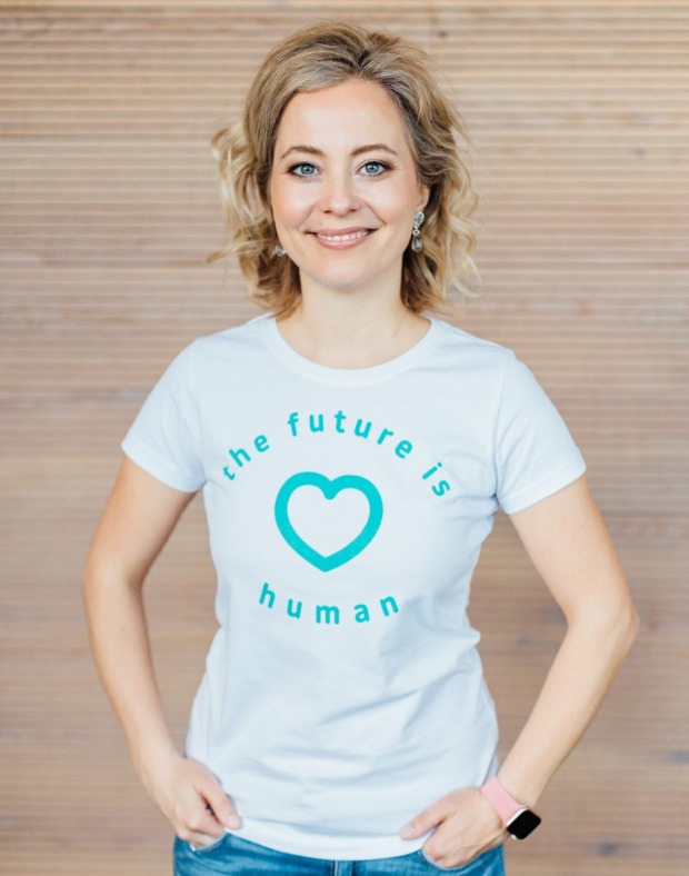 Stefanie Schauer mit T-Shirt