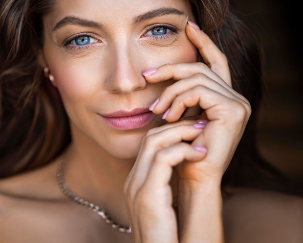 Attraktive Frau um die 40 | Credit: iStock.com/Dmitry Belyaev