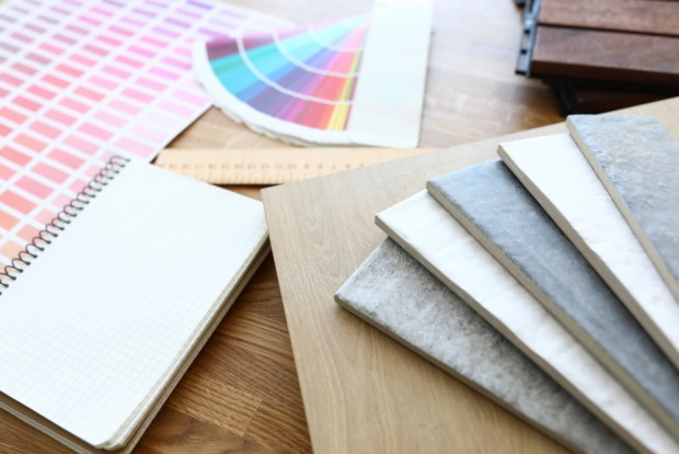 Farbkarten für Farben und Materialien | Credit: iStock.com/Ivan-balvan
