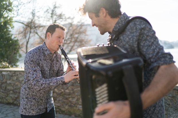 Duo Klak mit Instrumenten