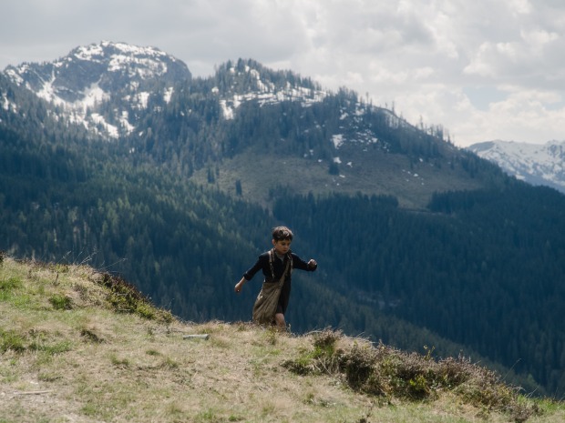 Maximilian Reinwald als junger Streitberger auf der Alm. | Credit: Alamode Film