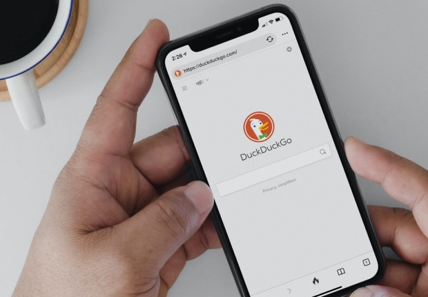 Suchmaschine DuckDuckGo auf Smartphone. | Credit: DuckDuckGo