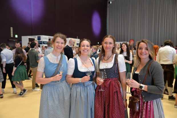 Gäste bei der steirischen Weinpräsentation