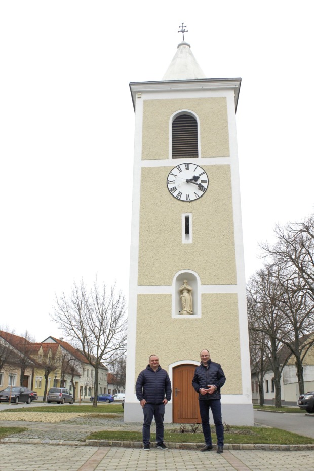 Bürgermeister Ernst  Oroszlan und Amtsleiter Rainhard Summe | Credit: Marktgemeinde Wallern im Burgenland