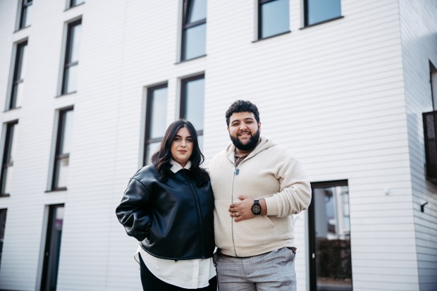 Ahmet (24) und Yonca (23) haben sich die Wohnungen in Lustenau und Dornbirn angesehen. Am besten hat uns die Wohnanlage in Lustenau gefallen.“