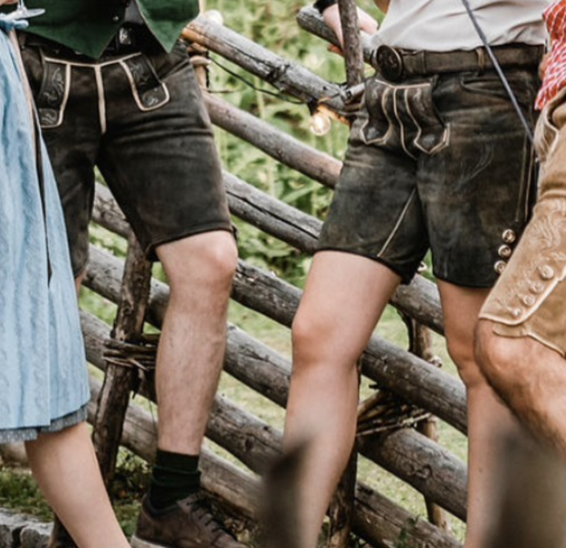 Lederhose und Dirndl