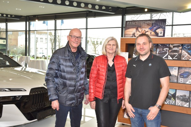 Stefan &amp; Christa Brändle aus Hard mit BMW-Berater Christian Gunz