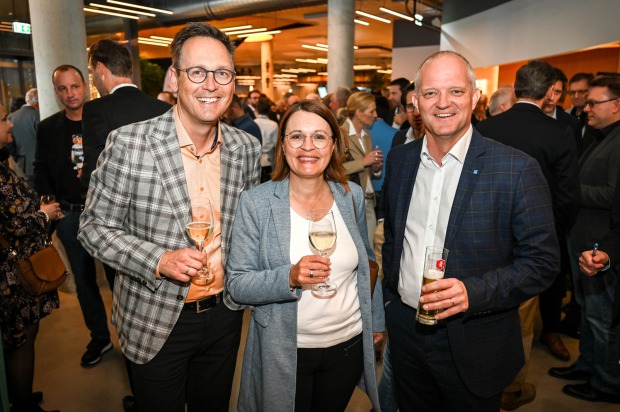Jürgen und Erna Zoller (aus Sulz), Hannes  Bodenlenz (Hypo Vorarlberg) (v. li.)