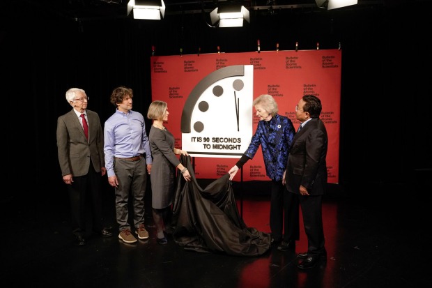 Die Doomsday Clock wird enthüllt.
