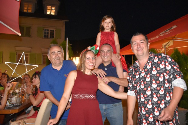 Aldo Sinn, Christine mit Tochter Ornella getragen von Sepp (Freund des Hauses) und Papa Mario Sinn