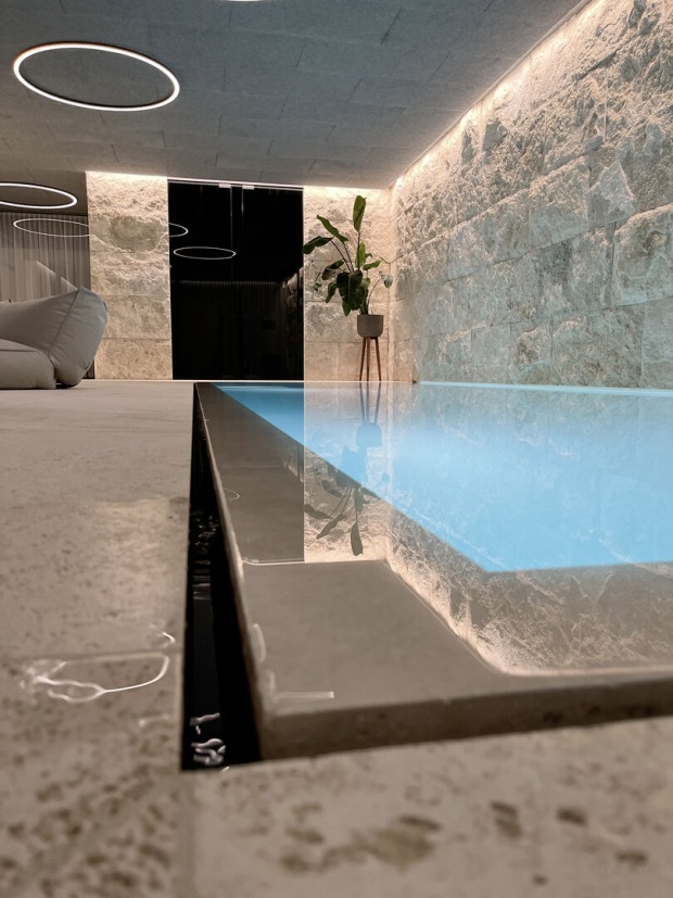 Infinity-Pool