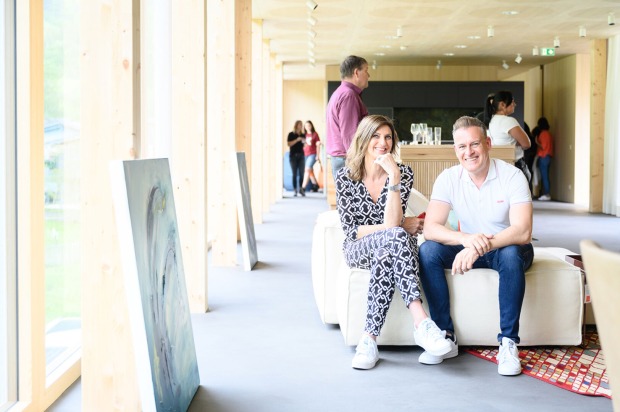 Künstlerin Anita Greber mit Andreas Larcher