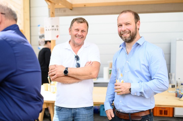 Michael Lässer und Matthias Kaufmann (Kaufmann Zimmerei und Tischlerei) (v. li.)