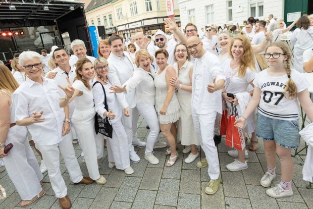 Baden in Weiss
