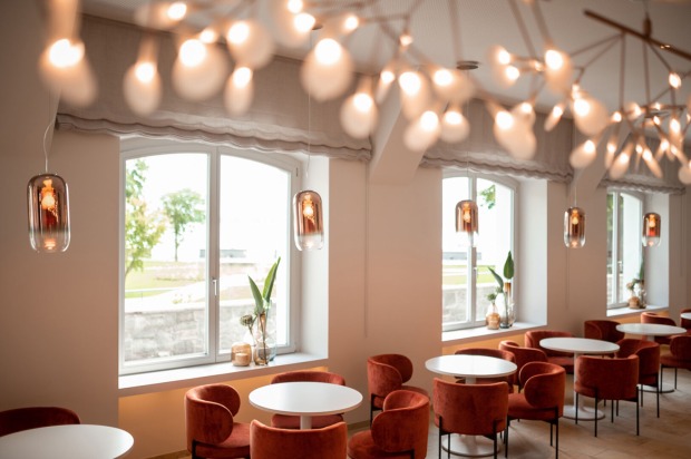 Das wiedereröffnete Seehotel am Kaiserstrand startet nach dem Relaunch mit einem erweiterten Angebot für Hotelgäste ebenso wie für Tagesgäste.