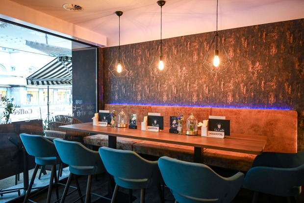 Ein schönes Cafe ist nach umfangreichen Umbauarbeiten in der ehemaligen Bäckerei Kloser in der Bregenzer Kaiserstraße entstanden.