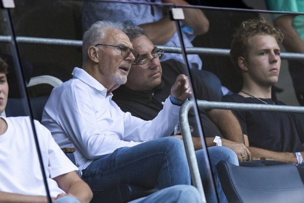 Beckenbauer im Fußballstadion im August 2022.