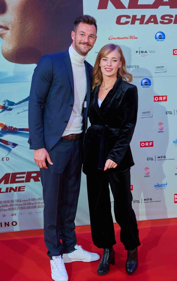 Paul Pizzera und Valerie Huber bei der Kinopremiere von " Klammer - Chasing the Line".
