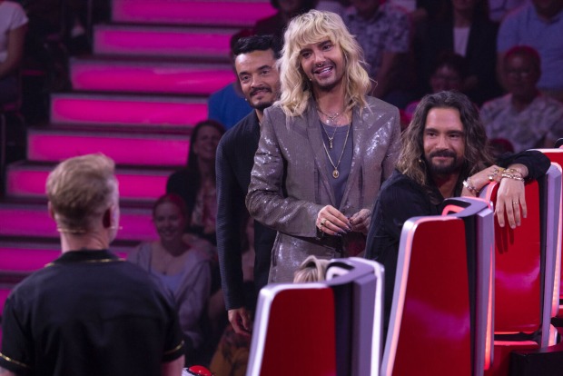 Bill Kaulitz bei der Voice of Germany Jury. Im Hintergrund sieht man das Publikum