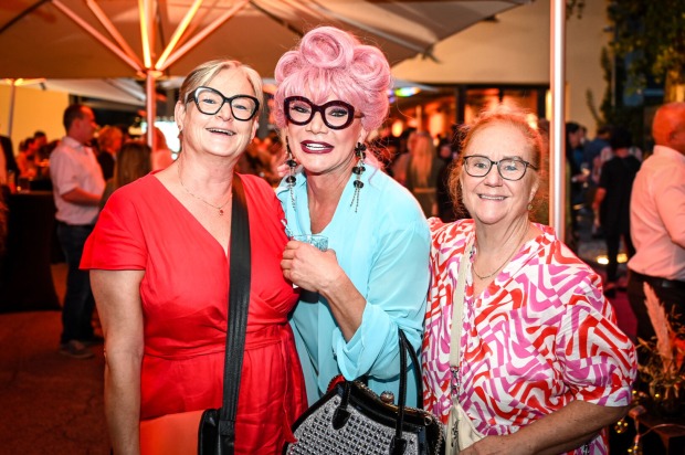 Andrea Fritz Pinggra (Wortwerk), „Berta“ und Veronika Ess